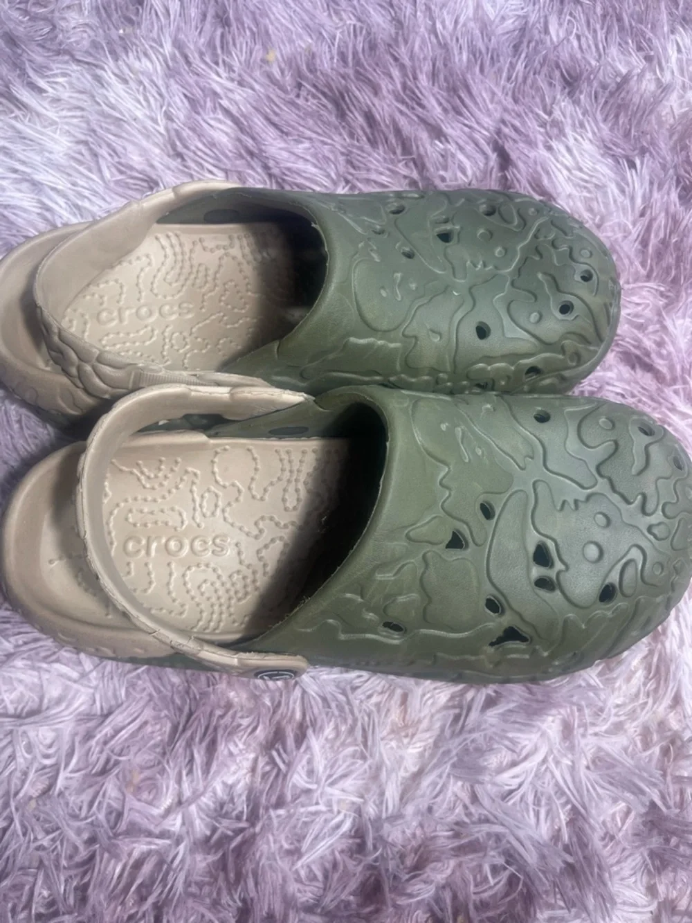 CROCS comfortable slip